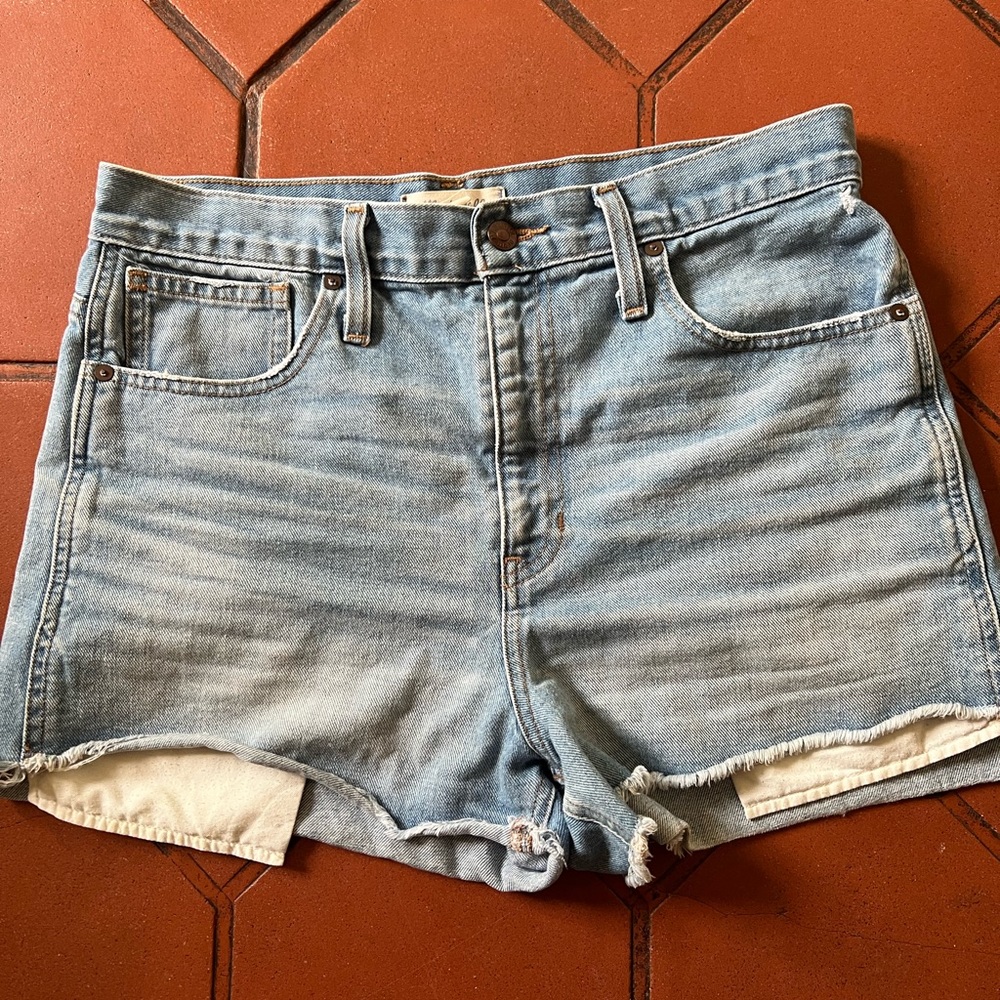 Madewell relaxed denim shorts size 29